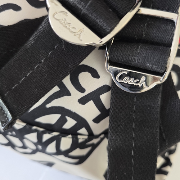 Coach Y2K Poppy Daisy Floral Graffiti Nylon Backpack - Picture 8 of 15